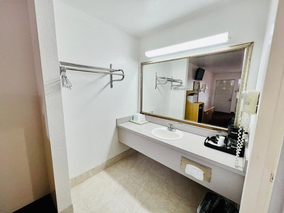 Greystone Inn Bridgeport ภายนอก รูปภาพ